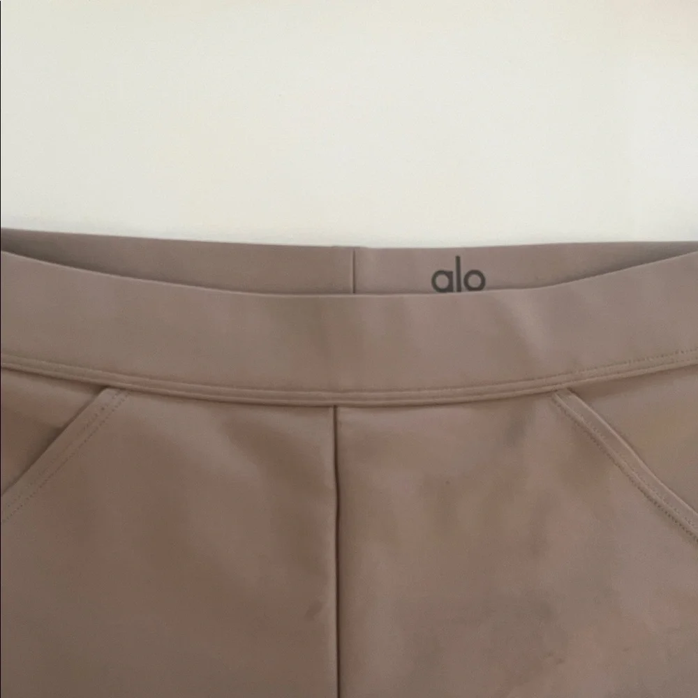 ALO Yoga High-Waisted Brown Leggings